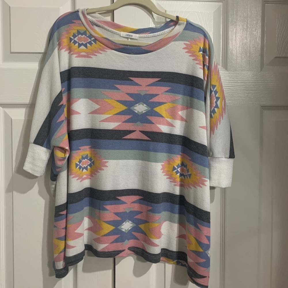 Ladies Santa Fe Inspired top size Medium-like new